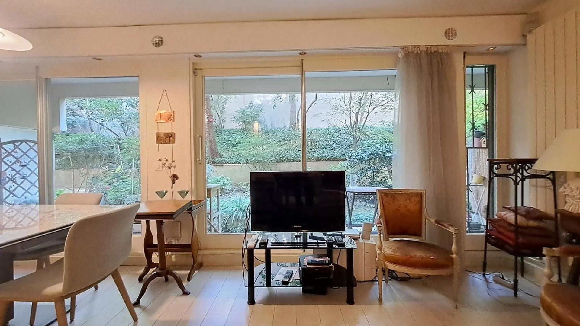Salle - Ci - Avec Jardin - 6eme * Παρίσι
